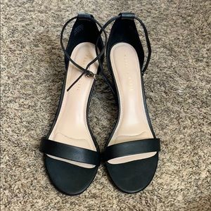 Black strap sandal wedges